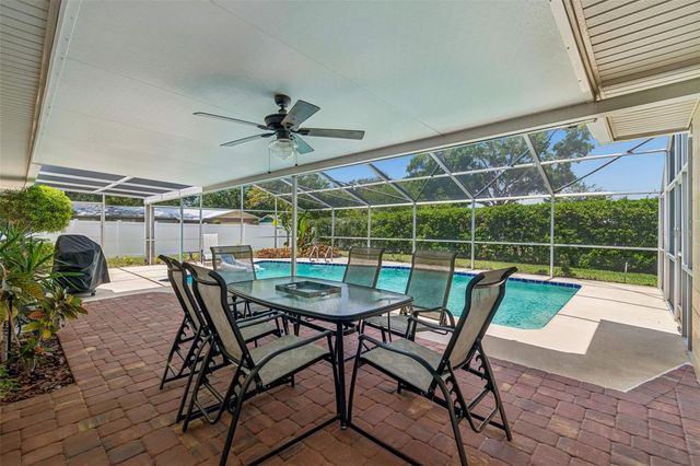 1302 GLENGREEN LANE, Lakeland, FL 33813