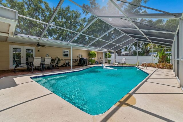 1302 GLENGREEN LANE, Lakeland, FL 33813