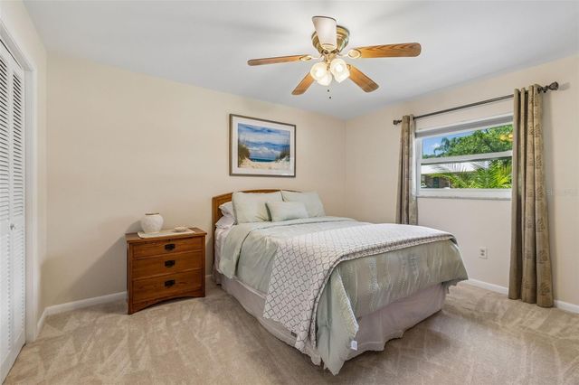 1302 GLENGREEN LANE, Lakeland, FL 33813