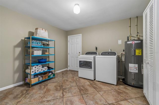 1302 GLENGREEN LANE, Lakeland, FL 33813