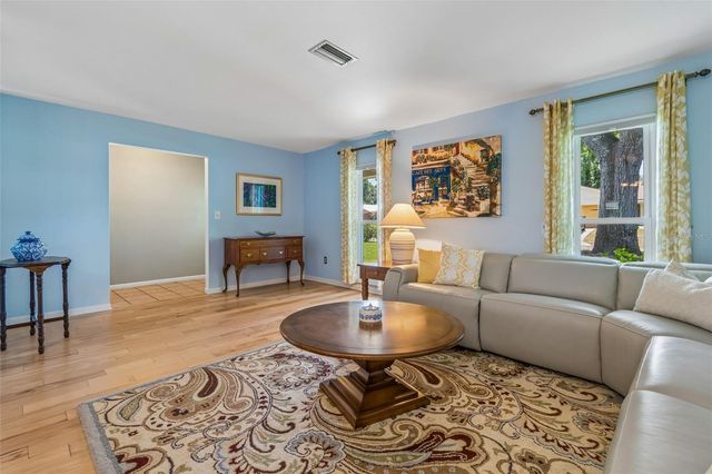 1302 GLENGREEN LANE, Lakeland, FL 33813