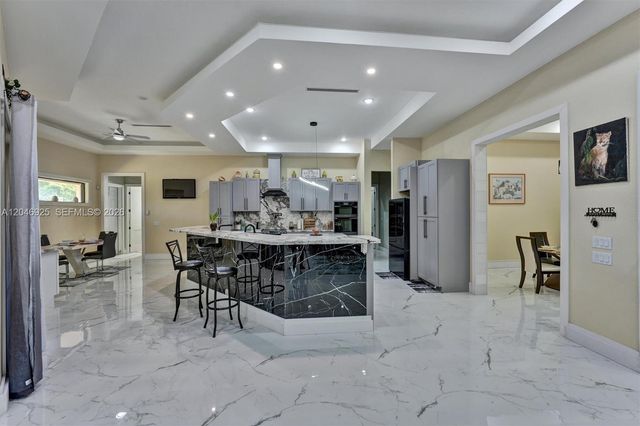 13085 N 78th Place N, Palm Beach, FL 33412