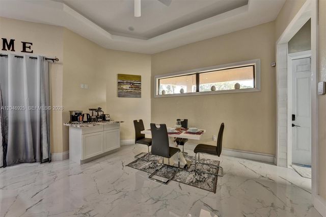 13085 N 78th Place N, Palm Beach, FL 33412