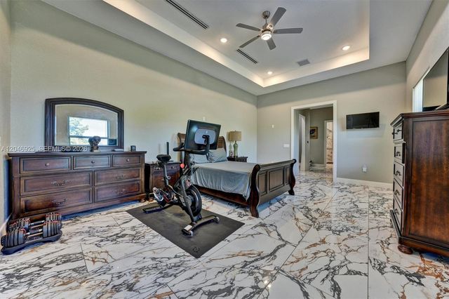 13085 N 78th Place N, Palm Beach, FL 33412
