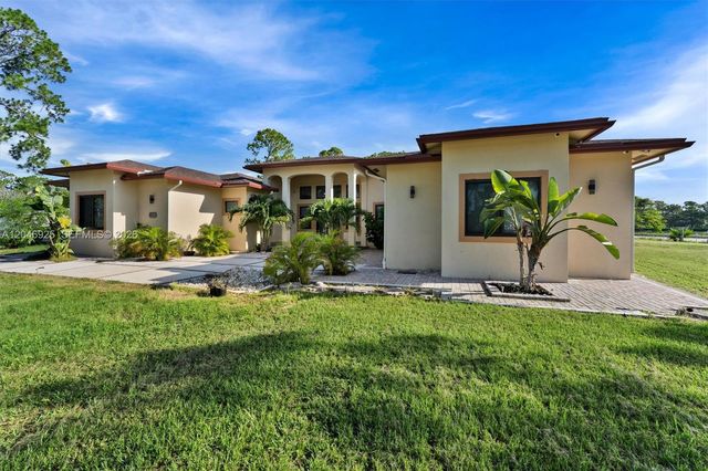 13085 N 78th Place N, Palm Beach, FL 33412