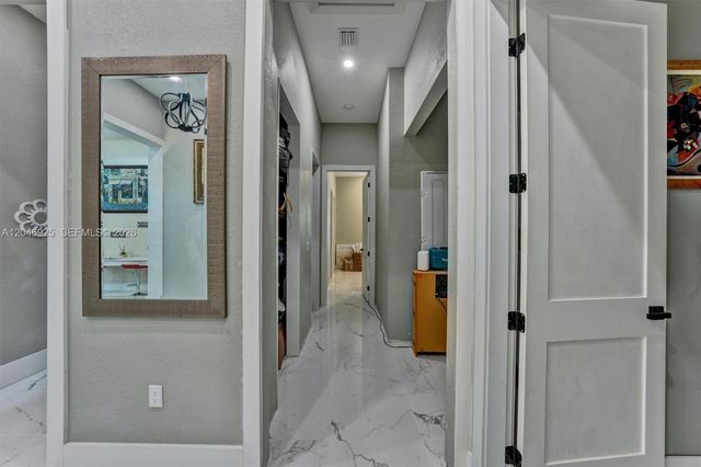 13085 N 78th Place N, Palm Beach, FL 33412