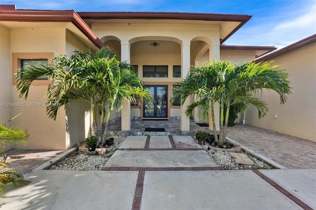 13085 N 78th Place N, Palm Beach, FL 33412
