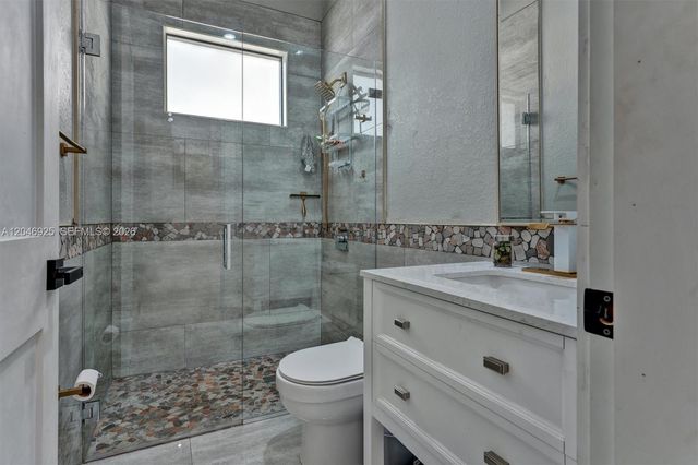 13085 N 78th Place N, Palm Beach, FL 33412