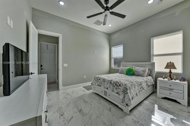 13085 N 78th Place N, Palm Beach, FL 33412