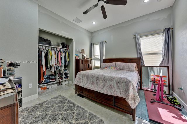 13085 N 78th Place N, Palm Beach, FL 33412