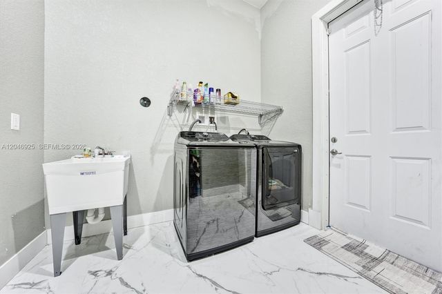13085 N 78th Place N, Palm Beach, FL 33412