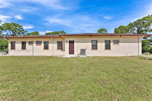 13085 N 78th Place N, Loxahatchee, FL 33412