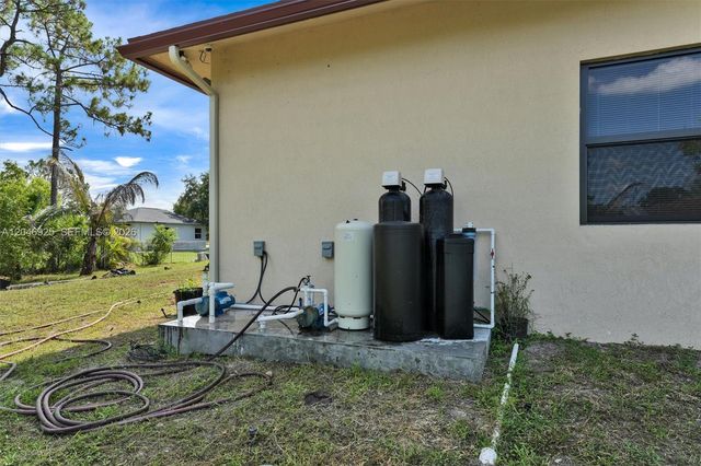 13085 N 78th Place N, Loxahatchee, FL 33412