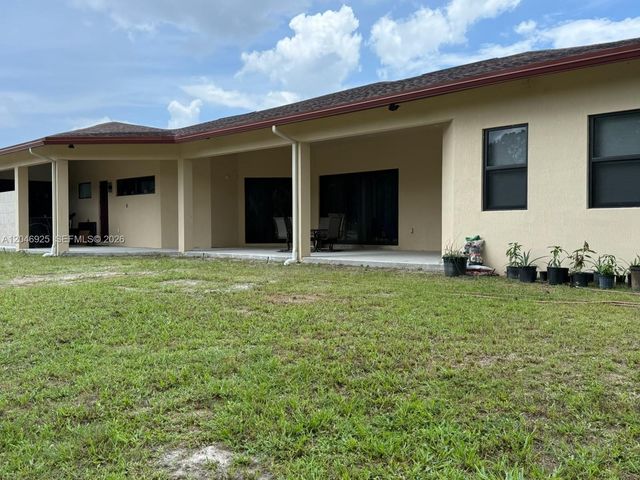13085 N 78th Place N, Loxahatchee, FL 33412