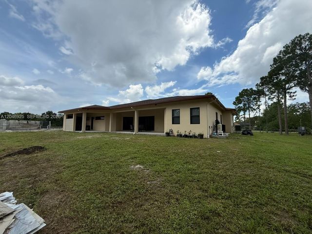 13085 N 78th Place N, Loxahatchee, FL 33412