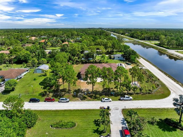 13085 N 78th Place N, Loxahatchee, FL 33412