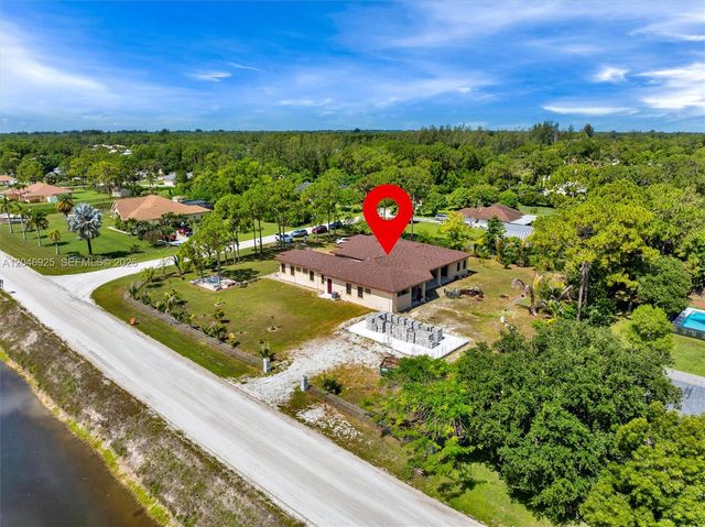 13085 N 78th Place N, Loxahatchee, FL 33412