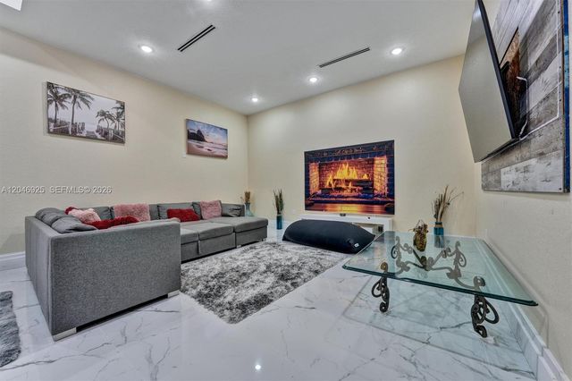 13085 N 78th Place N, Palm Beach, FL 33412
