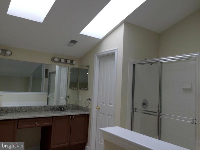 4653 LAMBERT DR, Alexandria, VA 22311