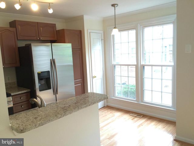 4653 LAMBERT DR, Alexandria, VA 22311