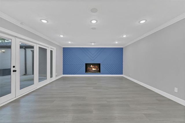 5122 Braesheather Drive, Houston, TX 77096