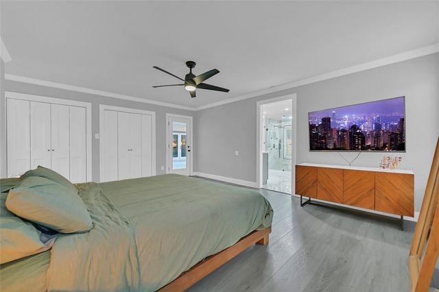 5122 Braesheather Drive, Houston, TX 77096