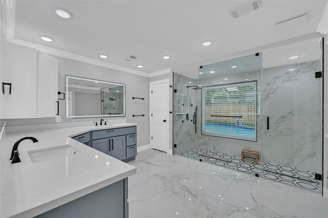 5122 Braesheather Drive, Houston, TX 77096