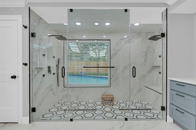 5122 Braesheather Drive, Houston, TX 77096