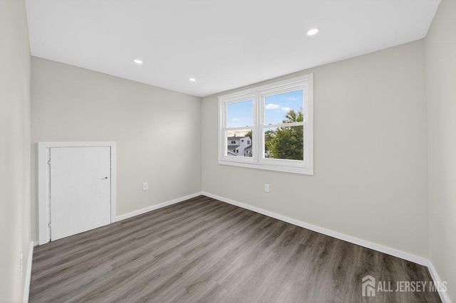121 Dorothy Street, Carteret, NJ 07008