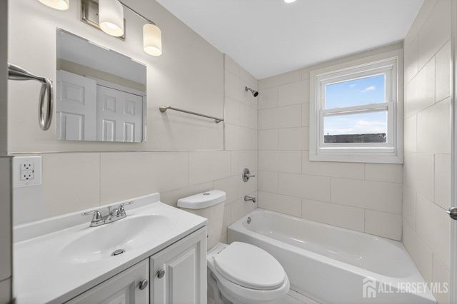 121 Dorothy Street, Carteret, NJ 07008