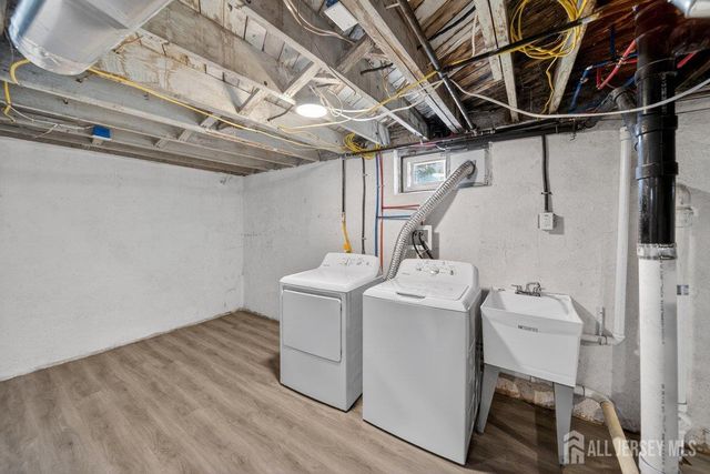 121 Dorothy Street, Carteret, NJ 07008