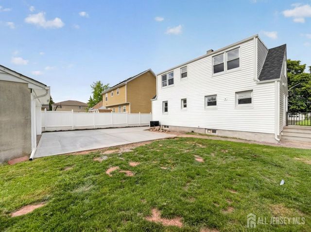 121 Dorothy Street, Carteret, NJ 07008