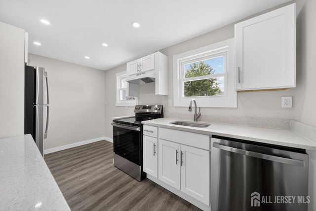 121 Dorothy Street, Carteret, NJ 07008