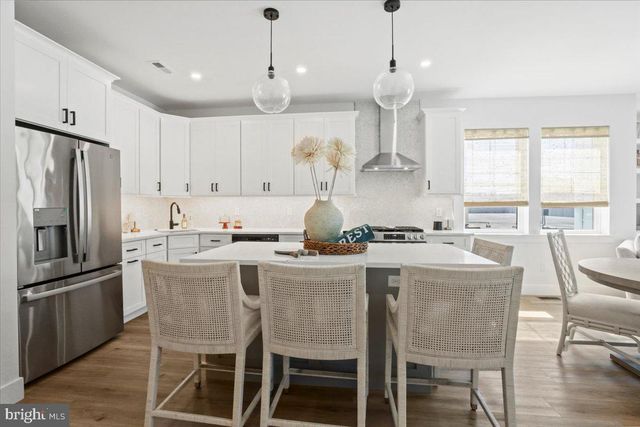 103 W ASTER RD, Wildwood Crest, NJ 08260