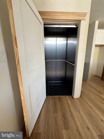 103 W ASTER RD, Wildwood Crest, NJ 08260