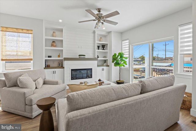 103 W ASTER RD, Wildwood Crest, NJ 08260