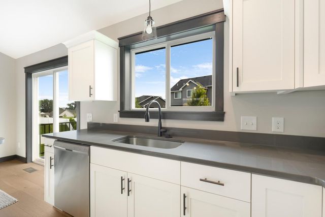 18560 Hexham Lane, Lakeville, MN 55044