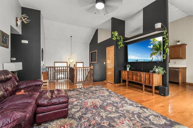 2338 NE Overbrook Drive, Blue Springs, MO 64029