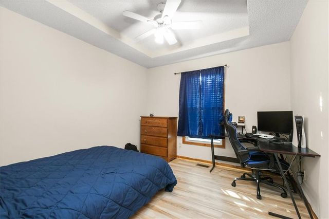 2338 NE Overbrook Drive, Blue Springs, MO 64029