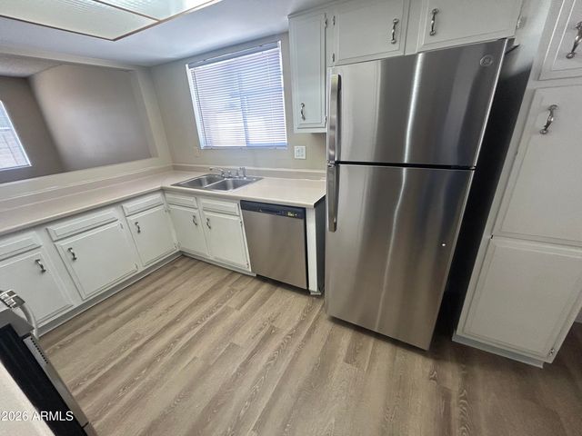 6110 W TIERRA BUENA Lane, Glendale, AZ 85306