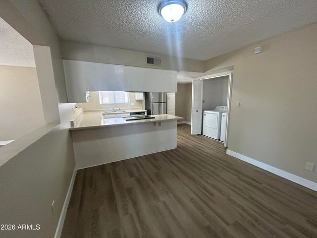 6110 W TIERRA BUENA Lane, Glendale, AZ 85306