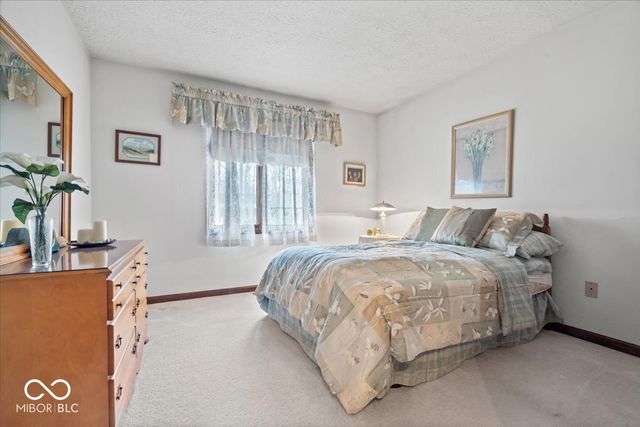 4019 S Heritage Court, New Palestine, IN 46163