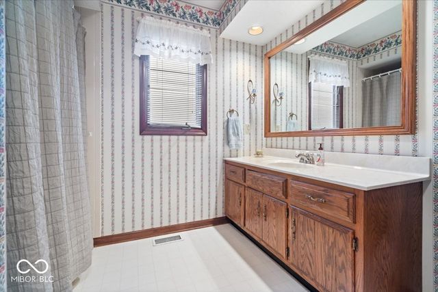 4019 S Heritage Court, New Palestine, IN 46163