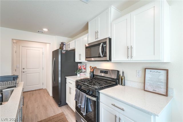 615 Coffeepot Rock Court, North Las Vegas, NV 89081