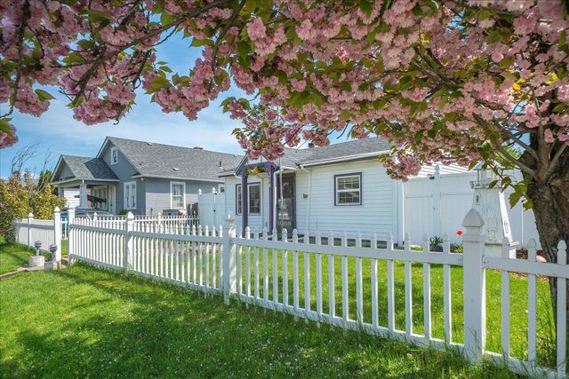 314 E Heroy Ave, Spokane, WA 99207