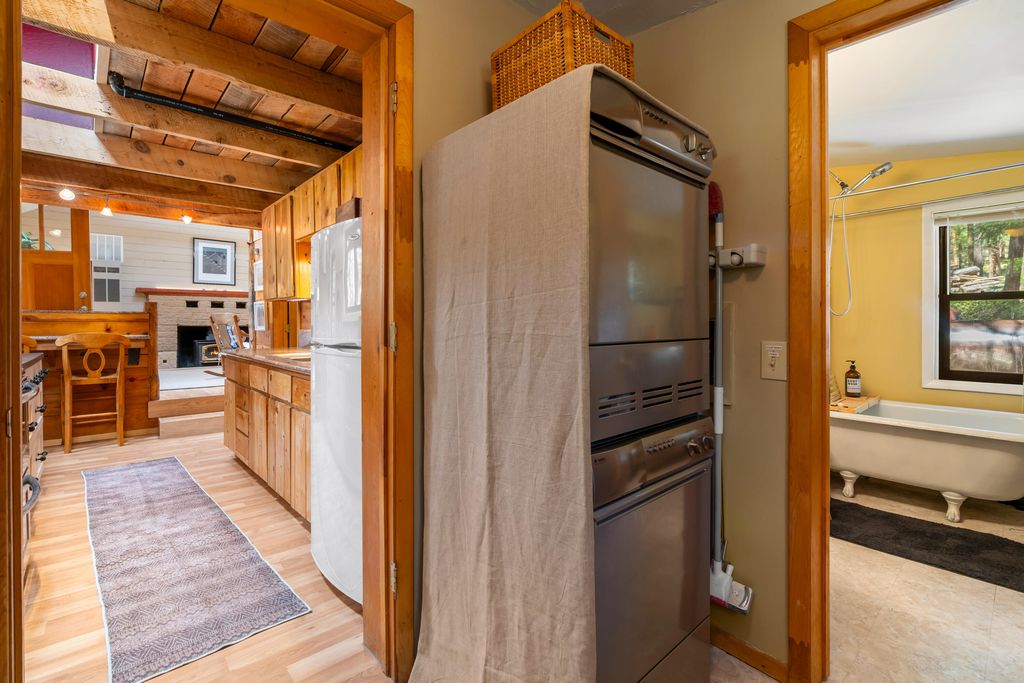 Image 14 of property listing at 578 Horseshoe Loop, Jemez Springs, NM 87025