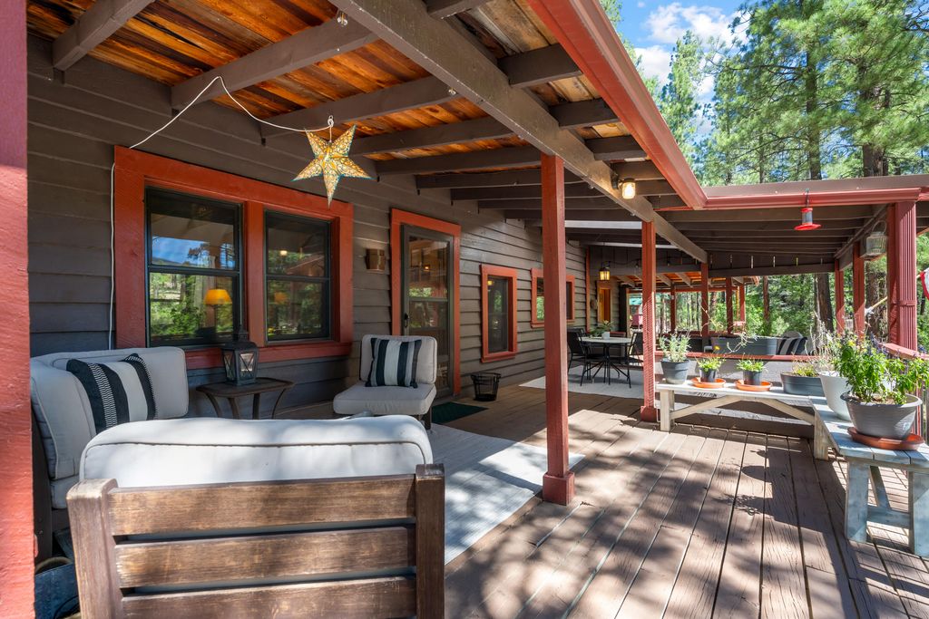 Image 24 of property listing at 578 Horseshoe Loop, Jemez Springs, NM 87025