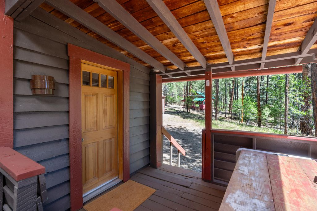Image 27 of property listing at 578 Horseshoe Loop, Jemez Springs, NM 87025