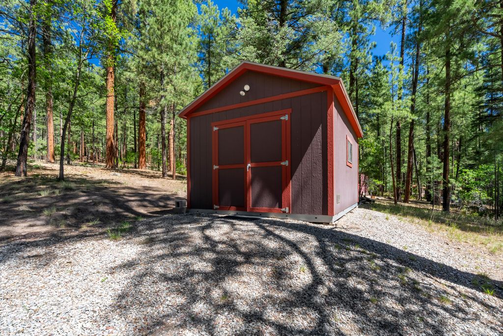Image 39 of property listing at 578 Horseshoe Loop, Jemez Springs, NM 87025