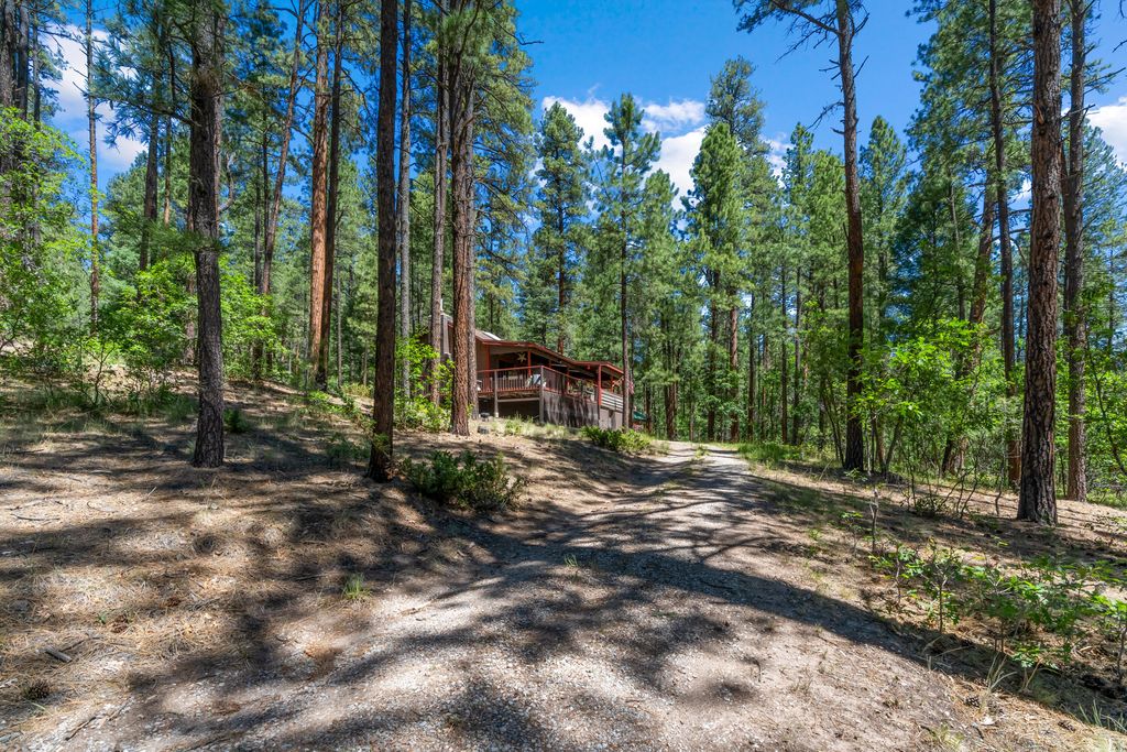 Image 46 of property listing at 578 Horseshoe Loop, Jemez Springs, NM 87025